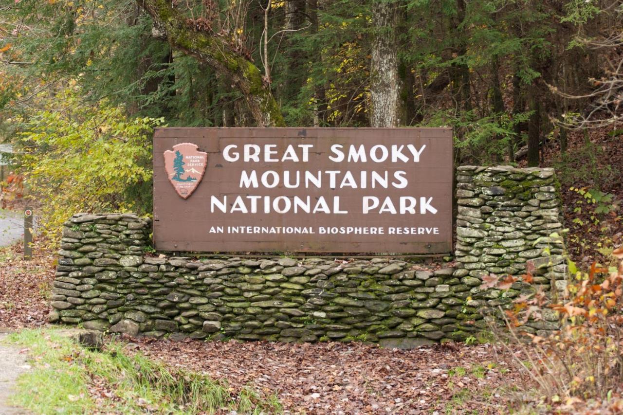 Suite Sensations, Hot Tub, Pool Table, 1089 Free Tickets Each Paid Day, Dollywood And More Pigeon Forge Dış mekan fotoğraf