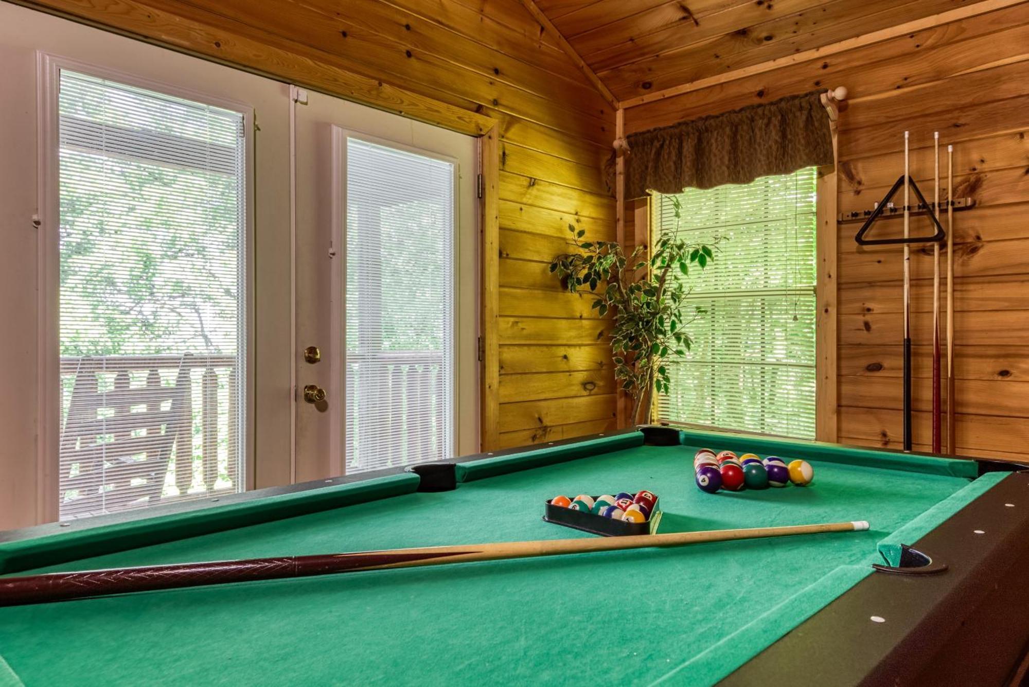 Suite Sensations, Hot Tub, Pool Table, 1089 Free Tickets Each Paid Day, Dollywood And More Pigeon Forge Dış mekan fotoğraf