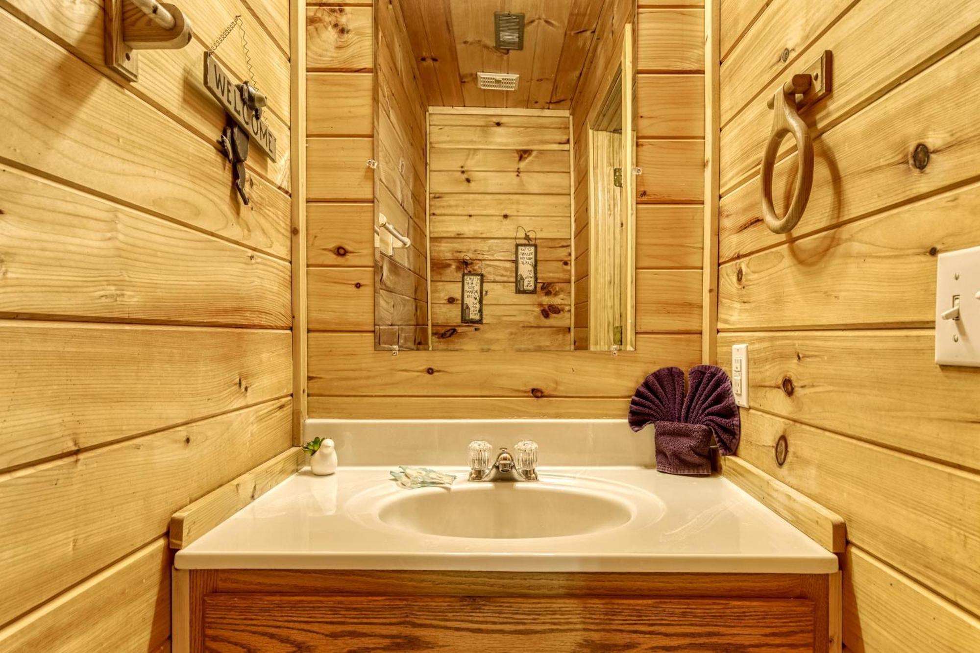 Suite Sensations, Hot Tub, Pool Table, 1089 Free Tickets Each Paid Day, Dollywood And More Pigeon Forge Dış mekan fotoğraf
