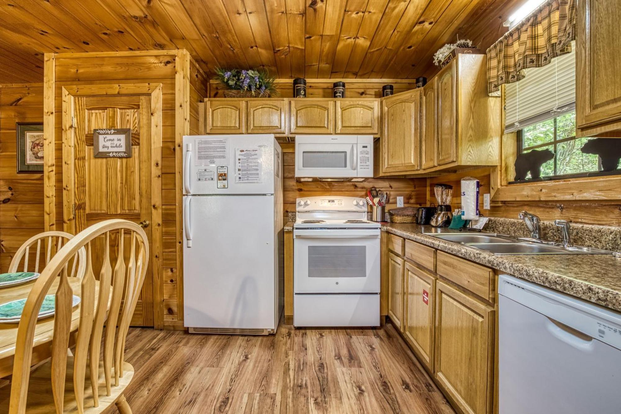 Suite Sensations, Hot Tub, Pool Table, 1089 Free Tickets Each Paid Day, Dollywood And More Pigeon Forge Dış mekan fotoğraf